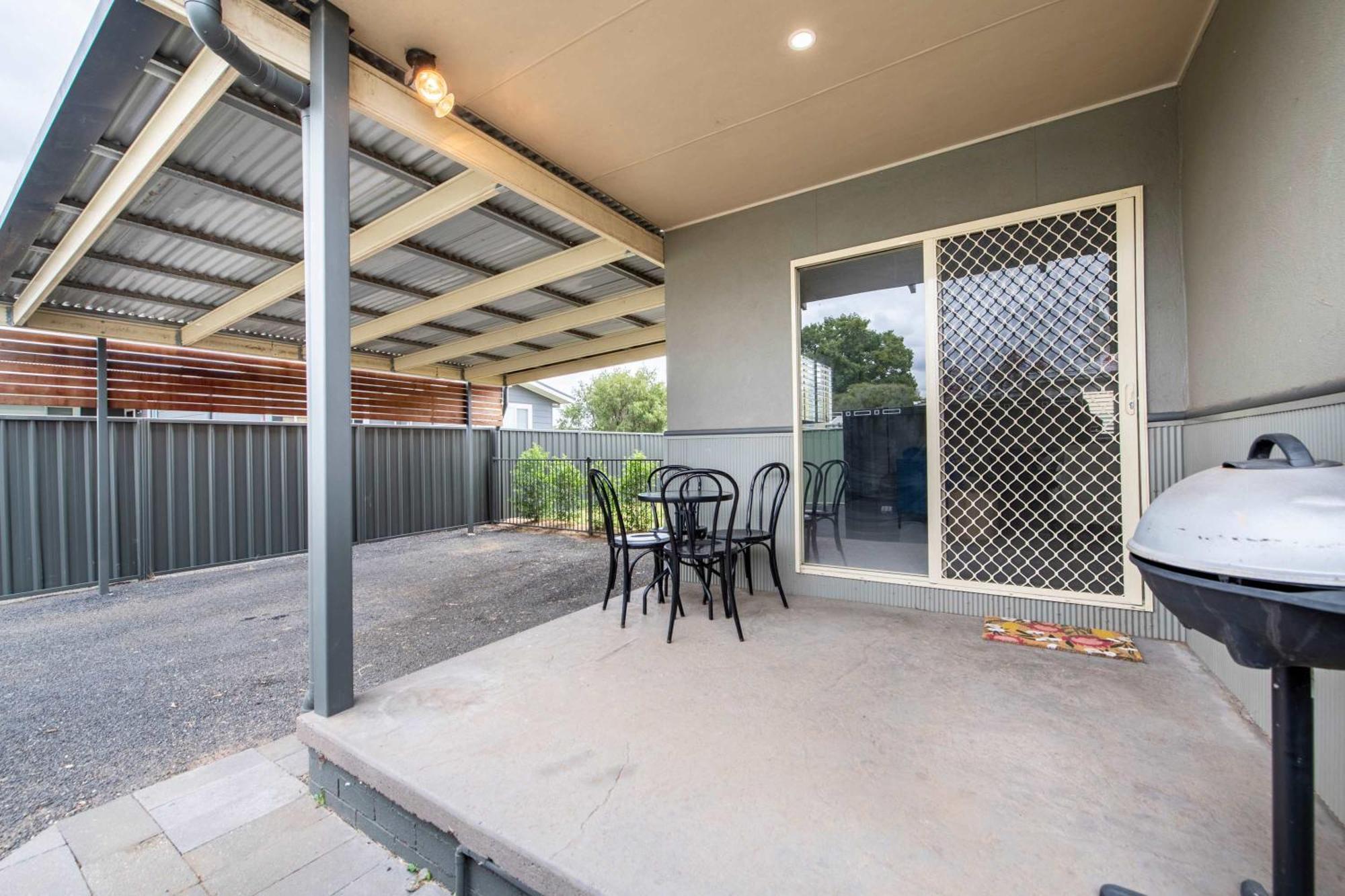 South Dubbo Hideaway - Pet Friendlyヴィラ エクステリア 写真